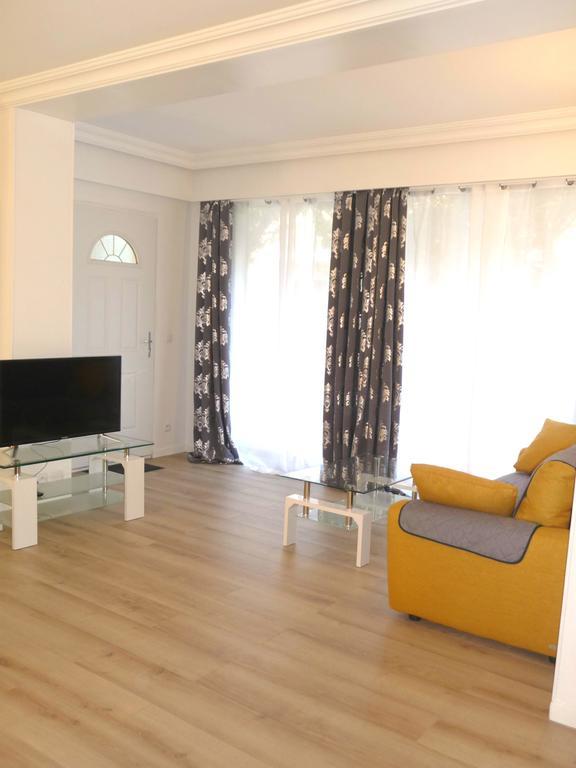 Tourelle Apartment Gagny Екстериор снимка
